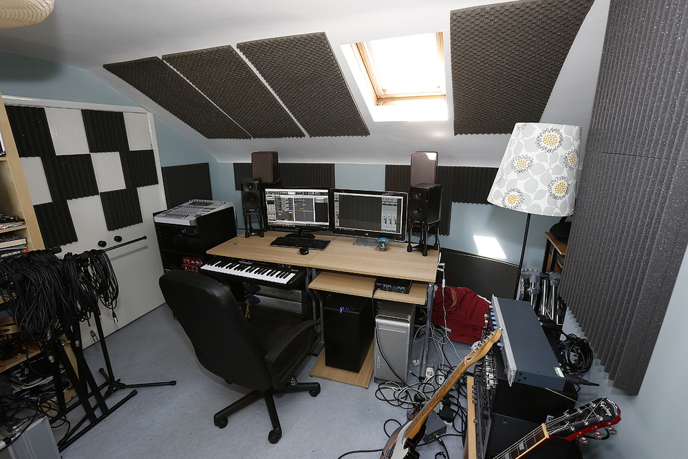 Low-end recording studio